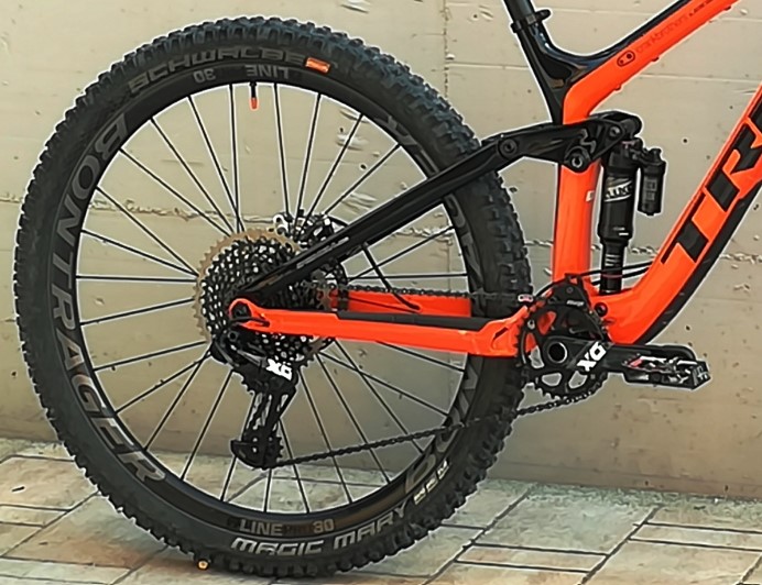 Trek slash 9.8 2018 hot sale